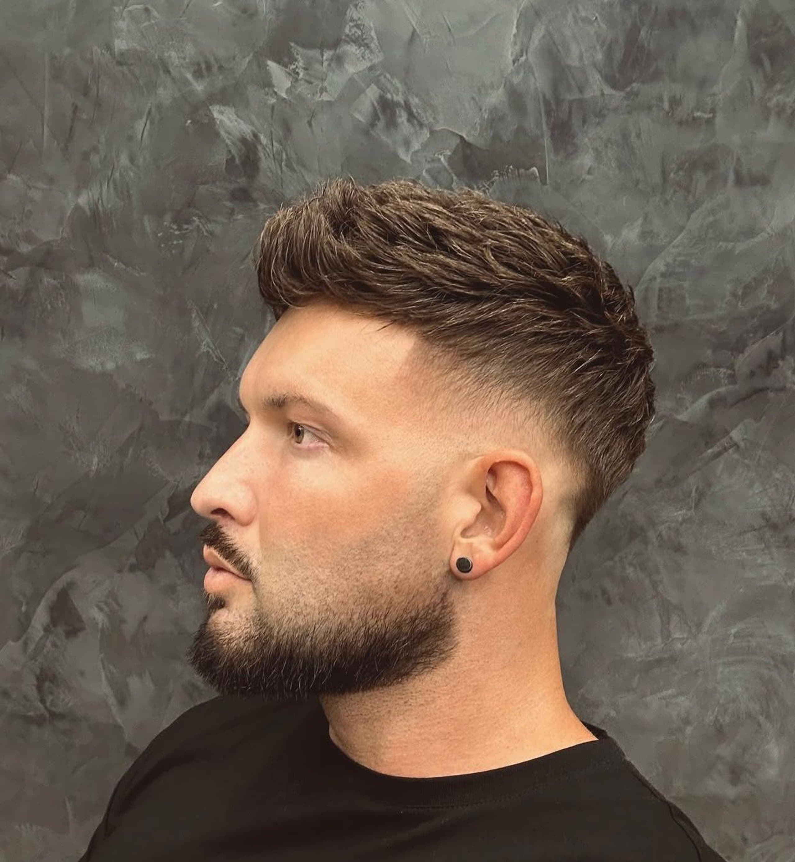 Na: vol, natuurlijk haar met een hairsystem van Hairbuddies — resultaat 3