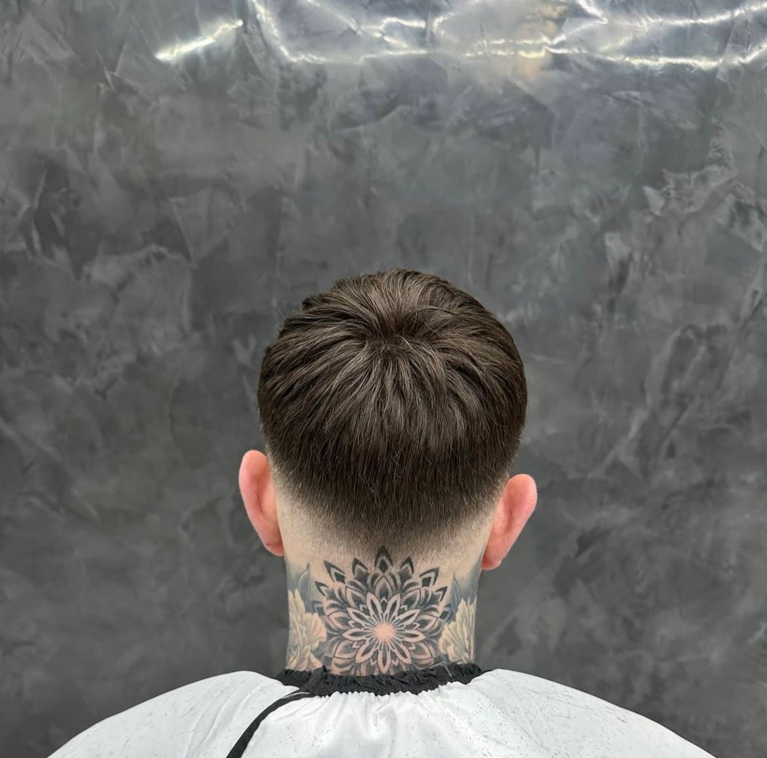 Na: vol, natuurlijk haar met een hairsystem van Hairbuddies — resultaat 1